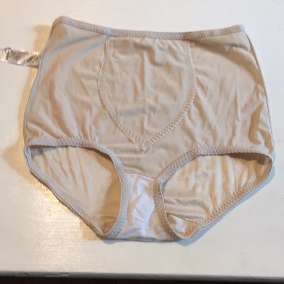 NWOT Light Control Full Coverage Briefs - Picture 3 of 7